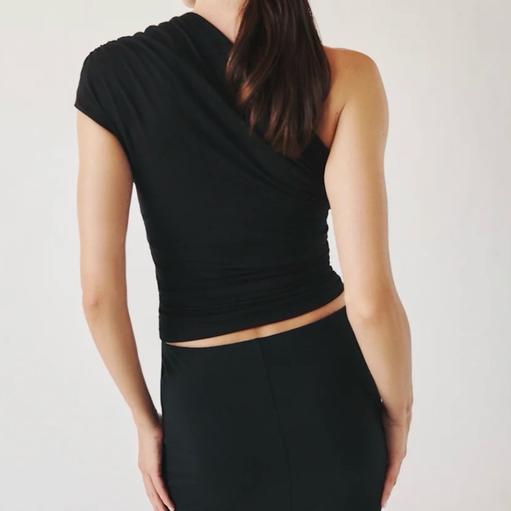 Reformation Black Asymmetrical Top - Picture 2 of 4